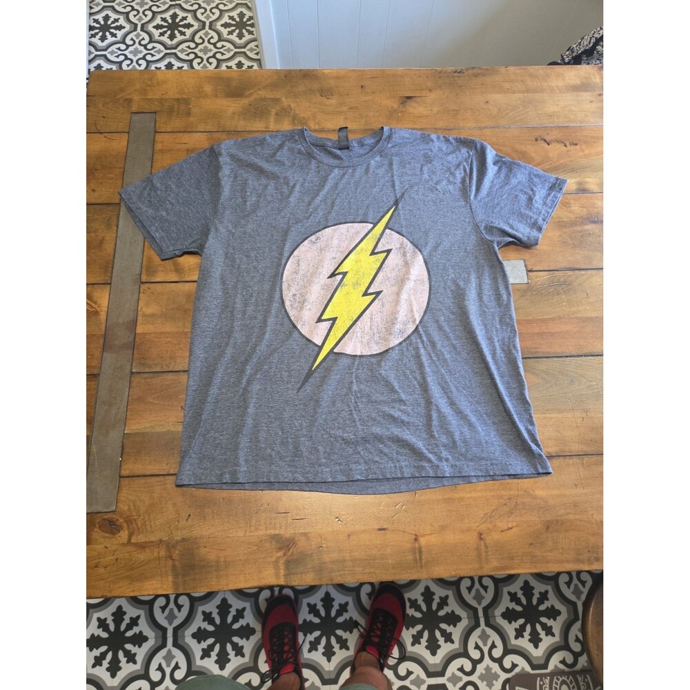 DC Comics The Flash Shirt XL Gildan Softstyle Gray Distress Lightning Logo Tee